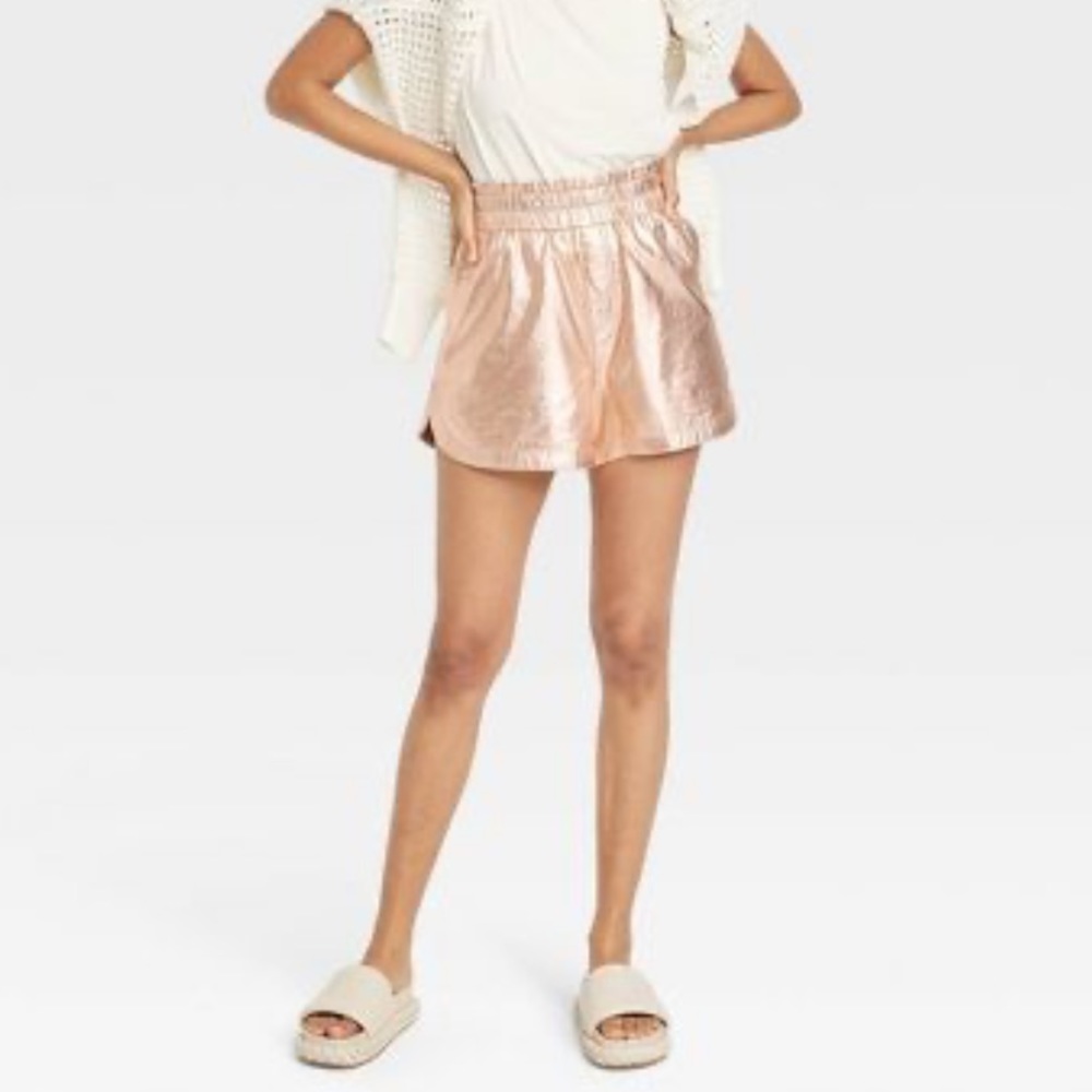NWT Women's High-Rise Pull-On Crepe Shorts - A New Day! Sold out!!!
